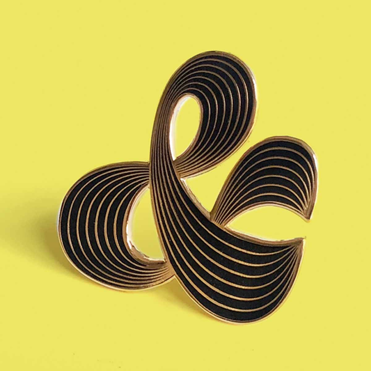 Martina Flor Martina Flor Goods Black Ampersand card Pin