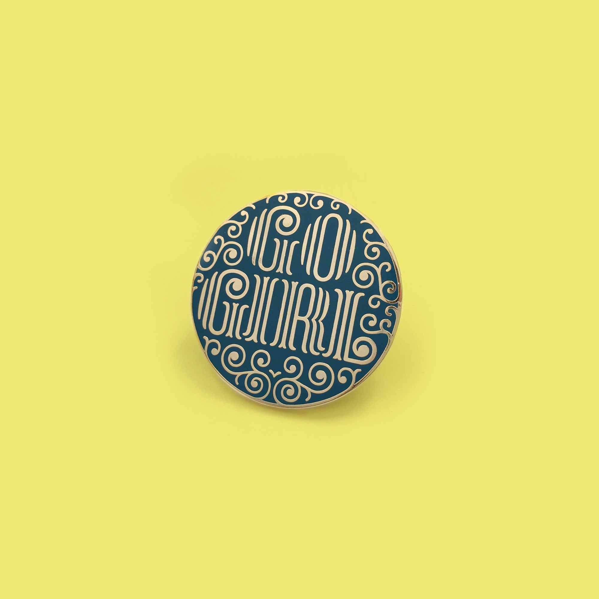 Martina Flor Martina Flor Goods Go Girl card Pin